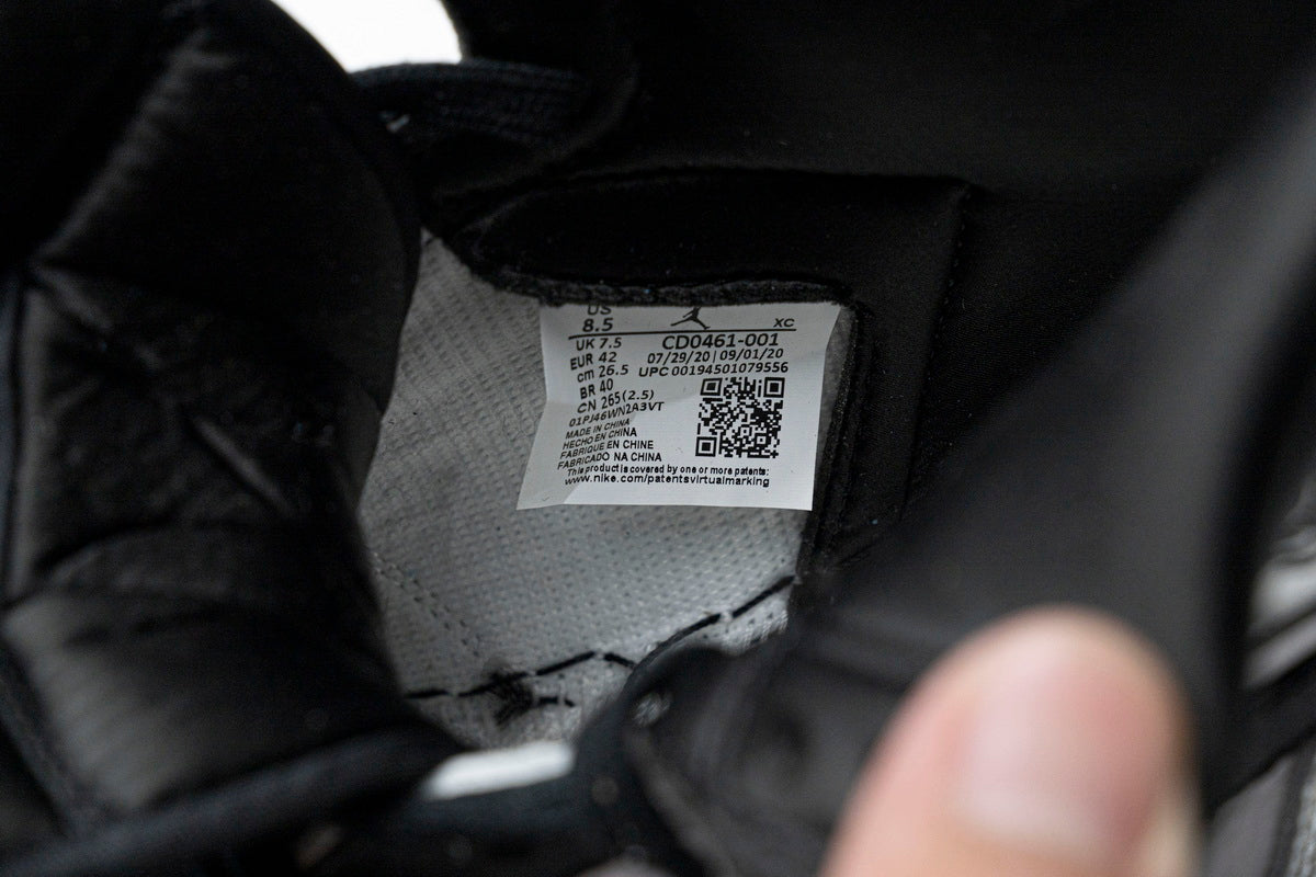 Jordan 1 Retro High Silver Toe - Icy Clothes Ro
