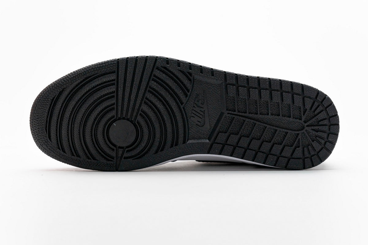 Jordan 1 Retro Black White - Icy Clothes Ro