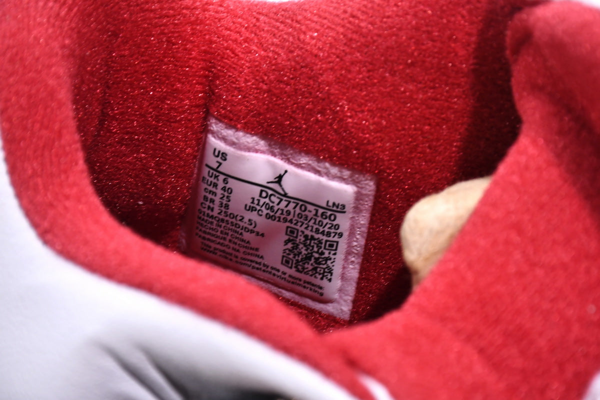 Jordan 4 Retro Fire Red - Icy Clothes Ro