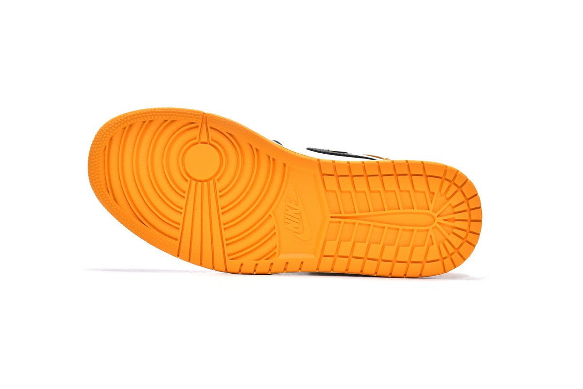 Jordan 1 Retro High Taxi - Icy Clothes Ro