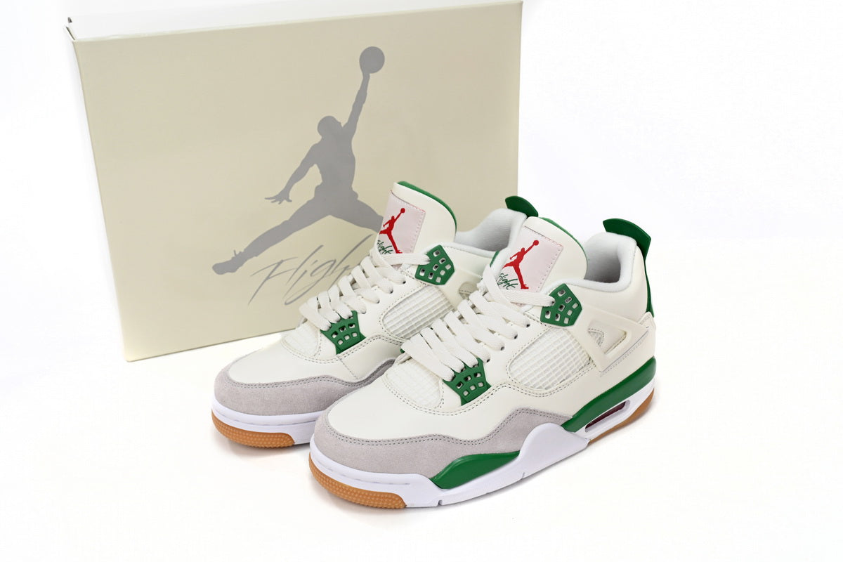 Jordan 4 Retro SB Pine Green - Icy Clothes Ro