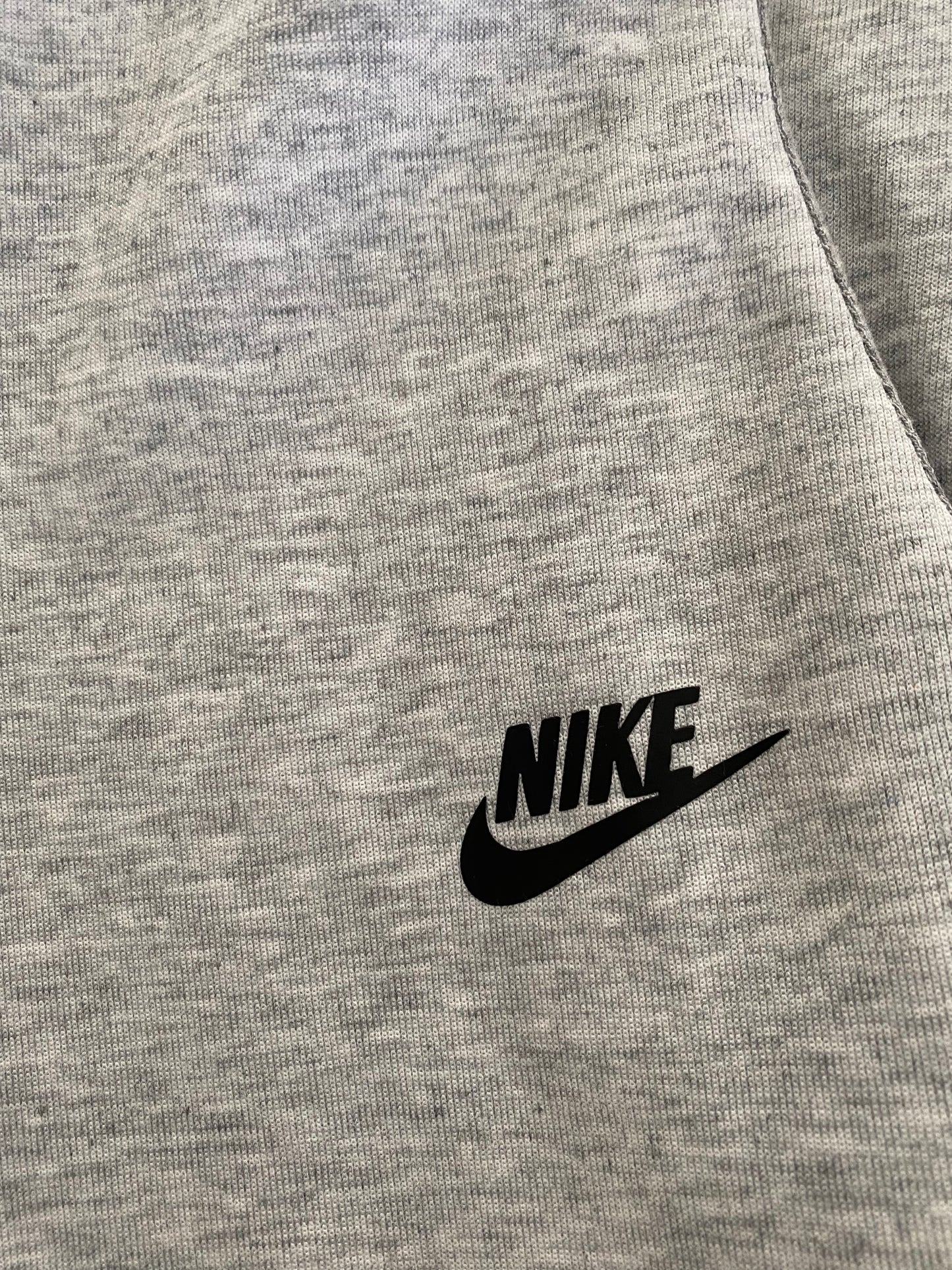 Nike Tech Fleece Grey - Icy Clothes Ro