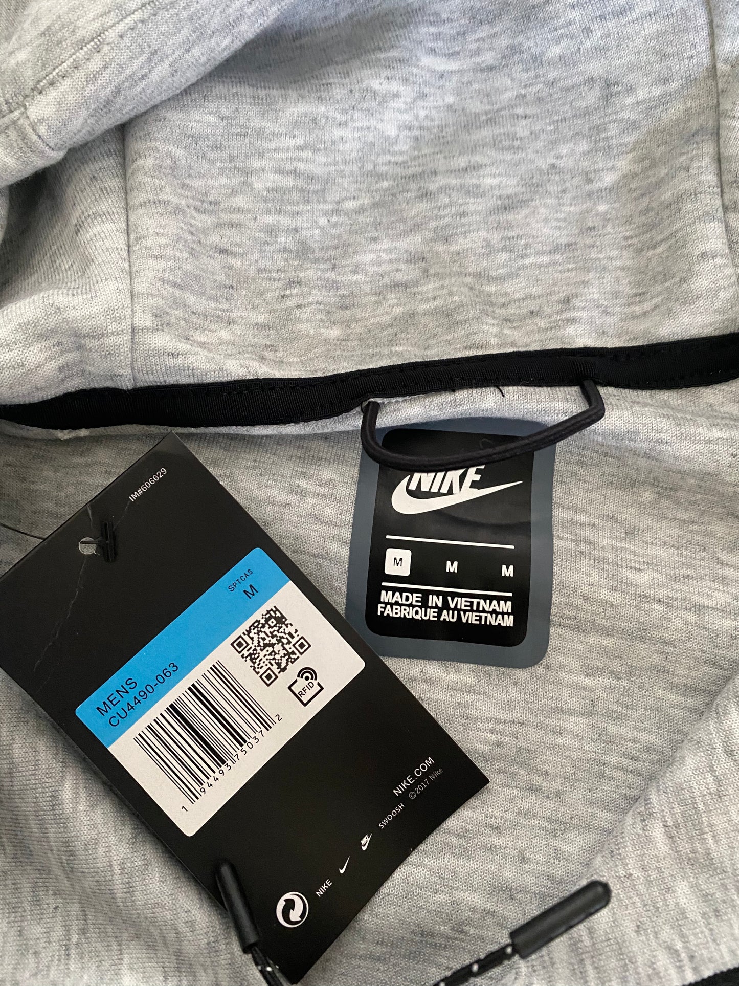 Nike Tech Fleece Grey - Icy Clothes Ro