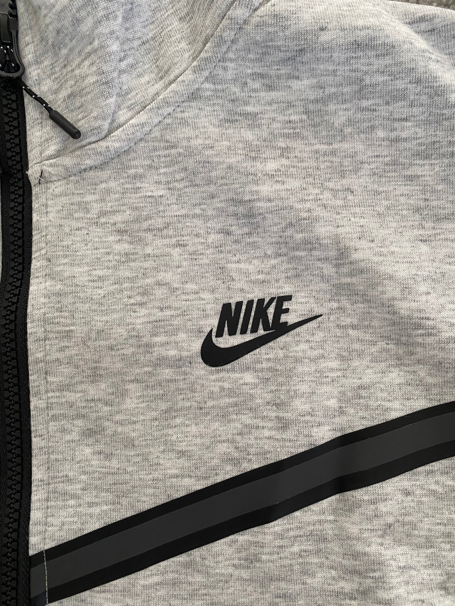 Nike Tech Fleece Grey - Icy Clothes Ro