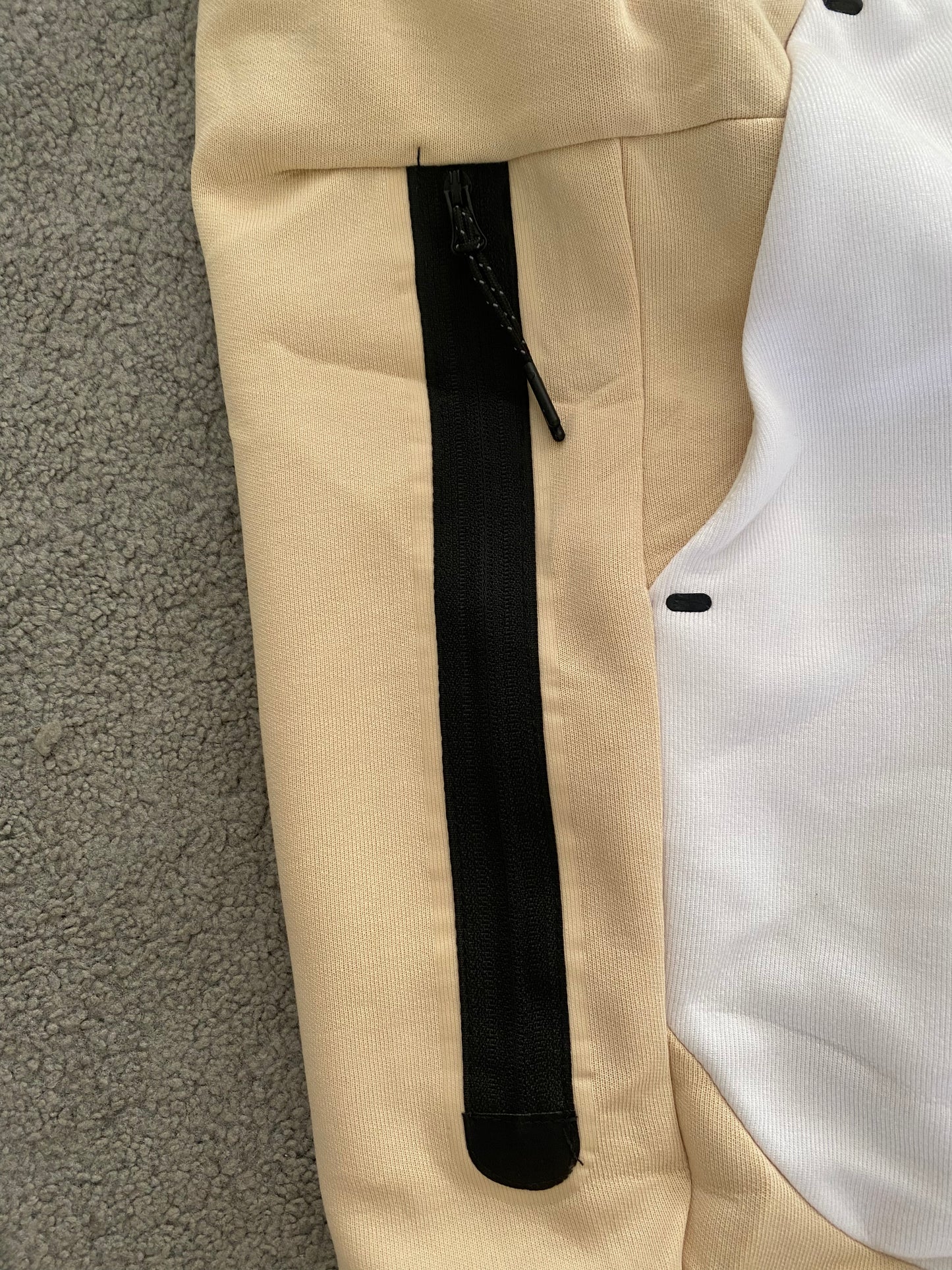 Nike Tech Fleece Cream/White - Icy Clothes Ro