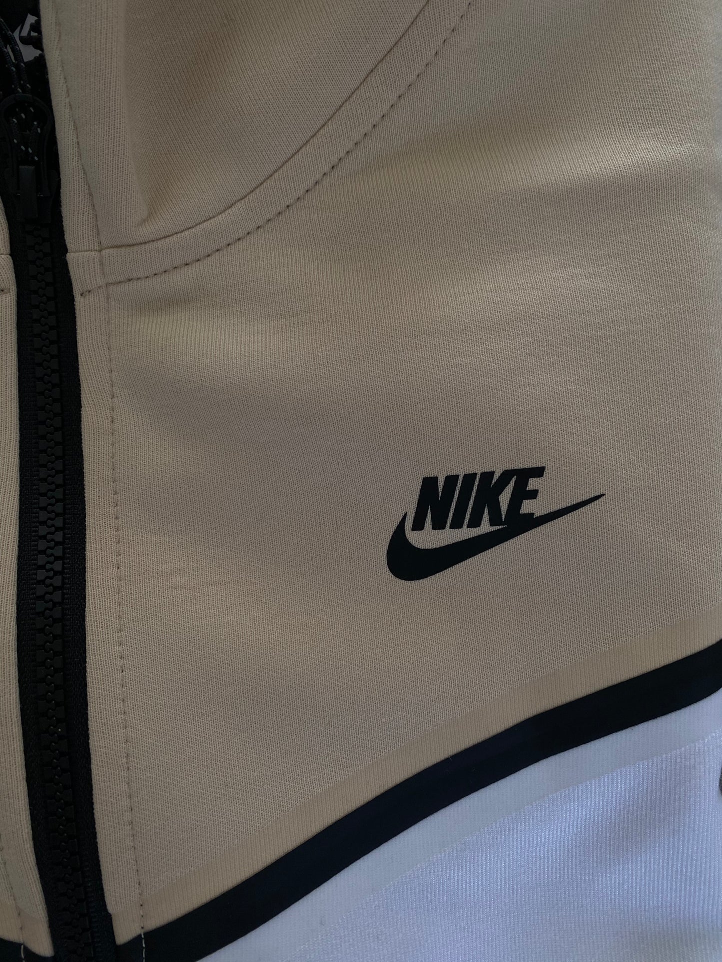 Nike Tech Fleece Cream/White - Icy Clothes Ro