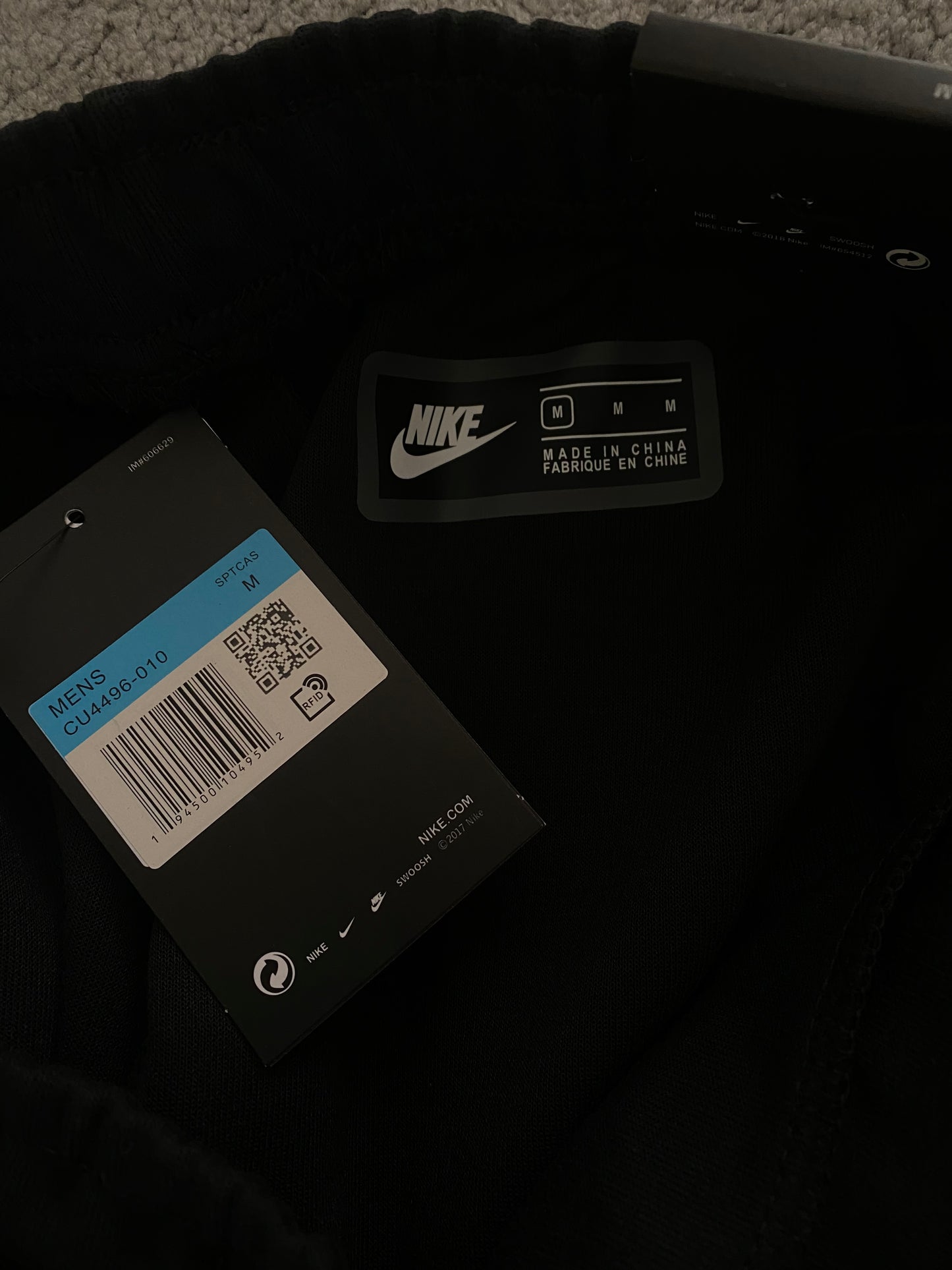 Nike Tech Fleece Black - Icy Clothes Ro