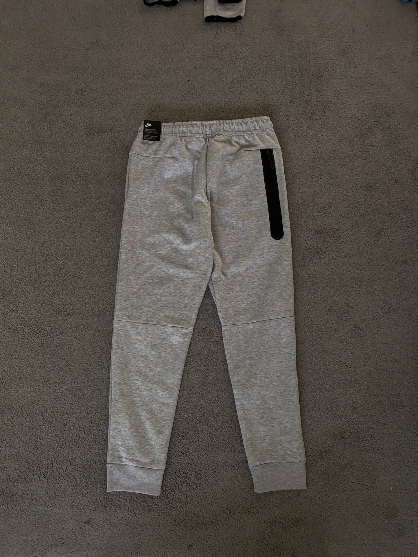 Nike Tech Fleece Grey - Icy Clothes Ro