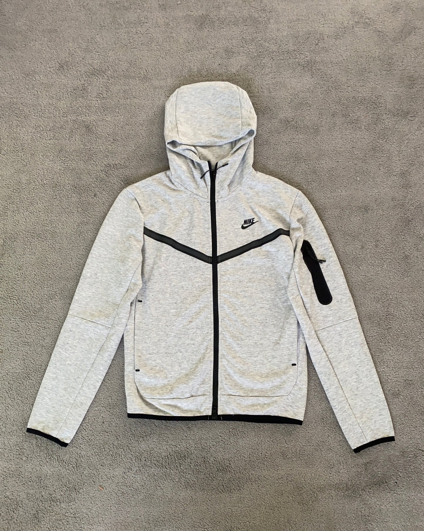 Nike Tech Fleece Grey - Icy Clothes Ro
