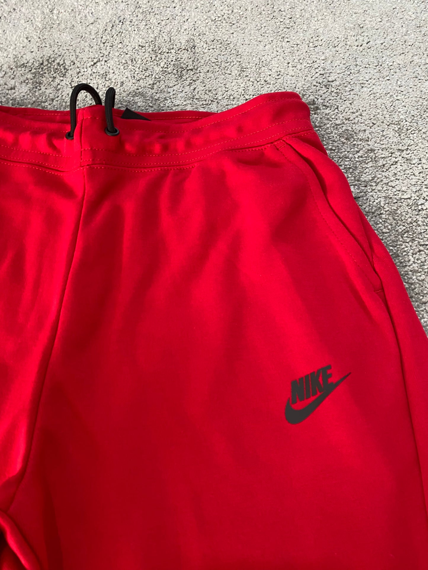 Nike Tech Fleece Red - Icy Clothes Ro