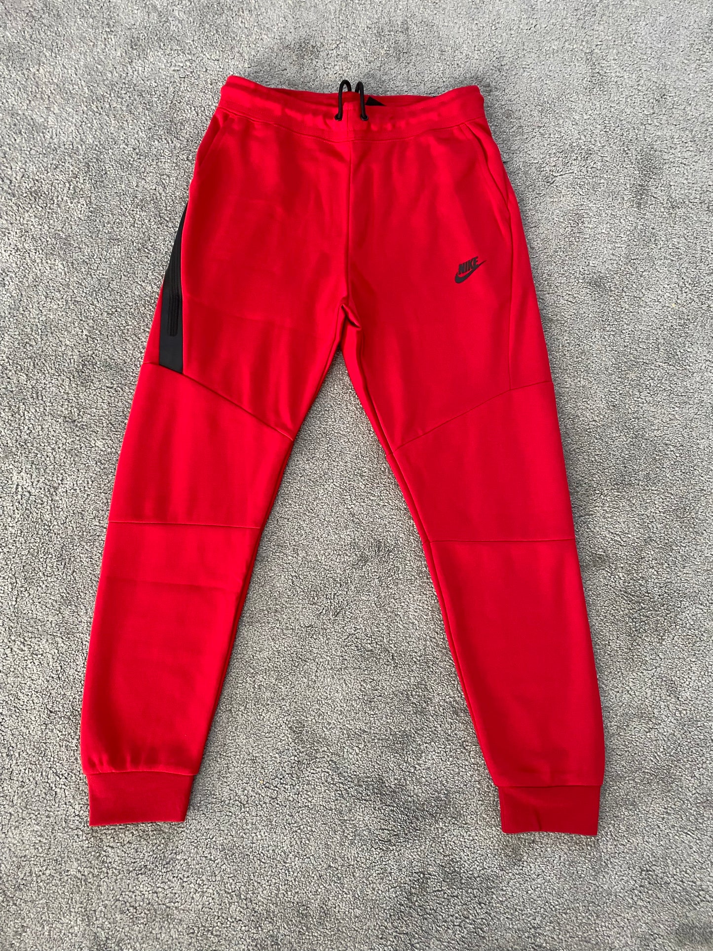 Nike Tech Fleece Red - Icy Clothes Ro