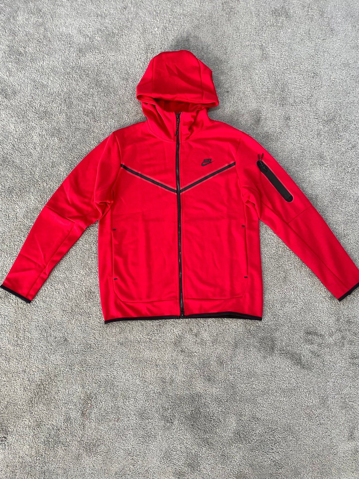 Nike Tech Fleece Red - Icy Clothes Ro