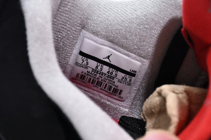 Jordan 4 Retro Bred - Icy Clothes Ro
